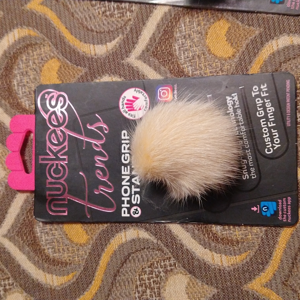 Nuckees Trends phone holder